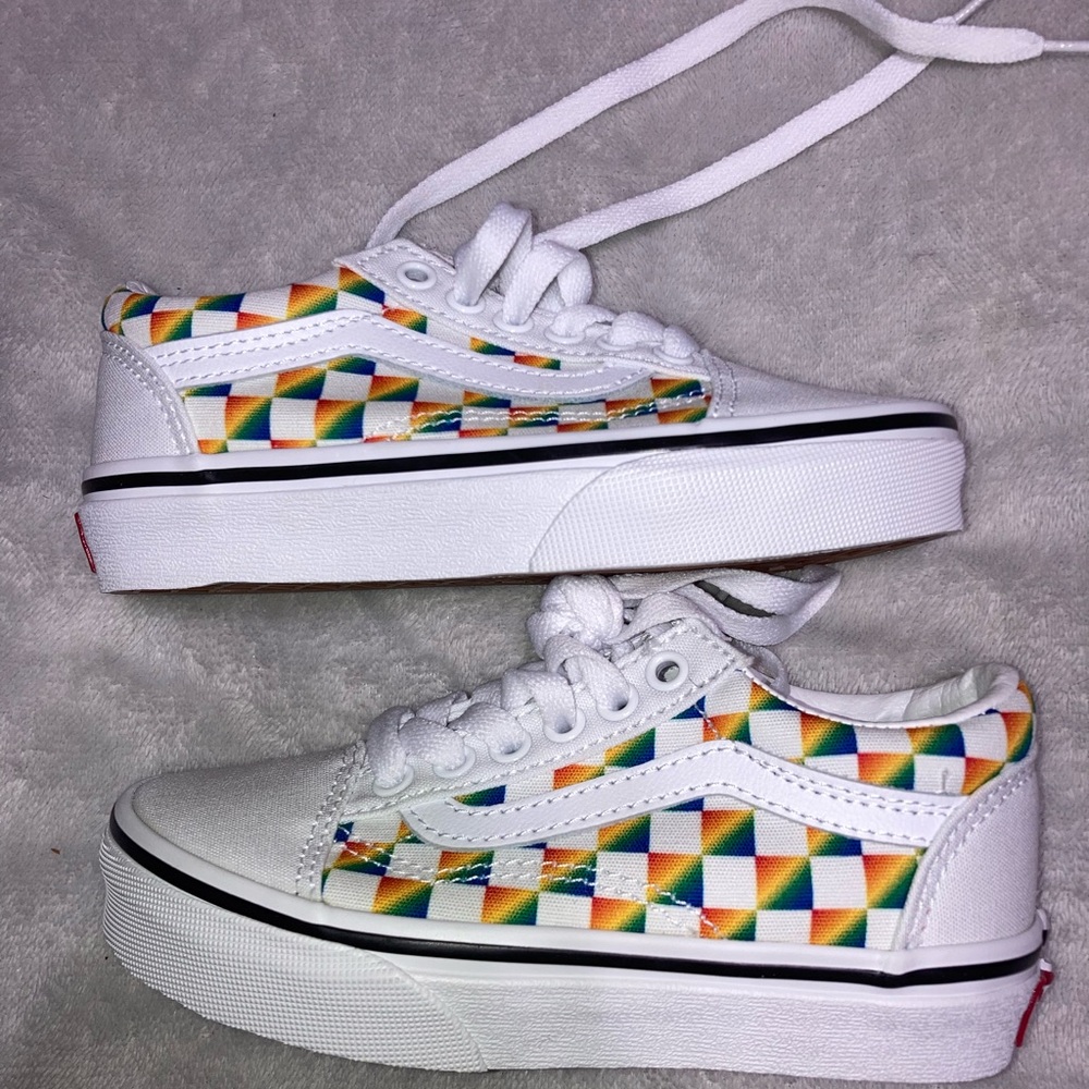 Vans Shoes NEW!! ❤️🌈🩵 - Picture 4 of 6